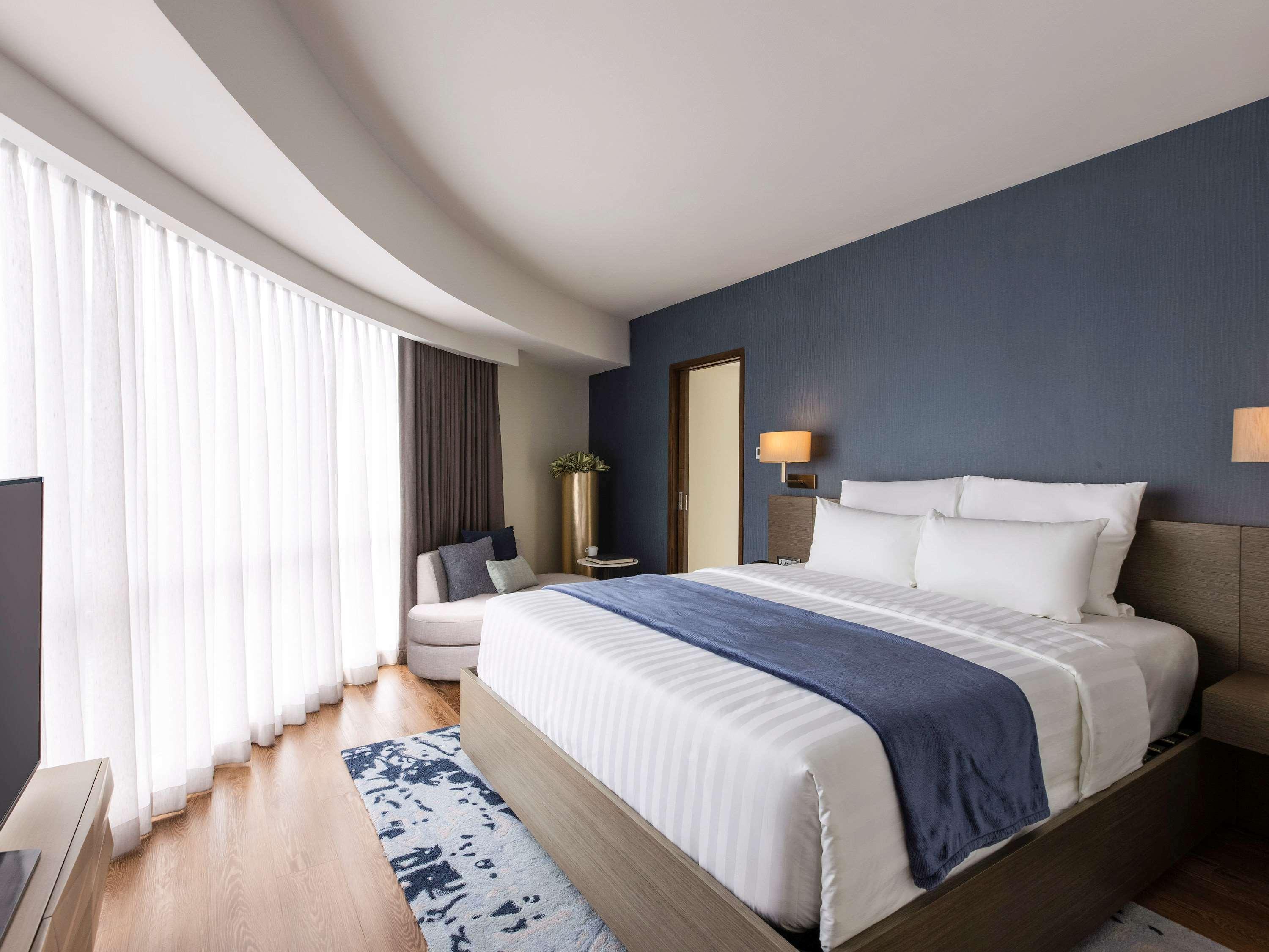 Novotel Suites Manila At Acqua Mandaluyong Zewnętrze zdjęcie
