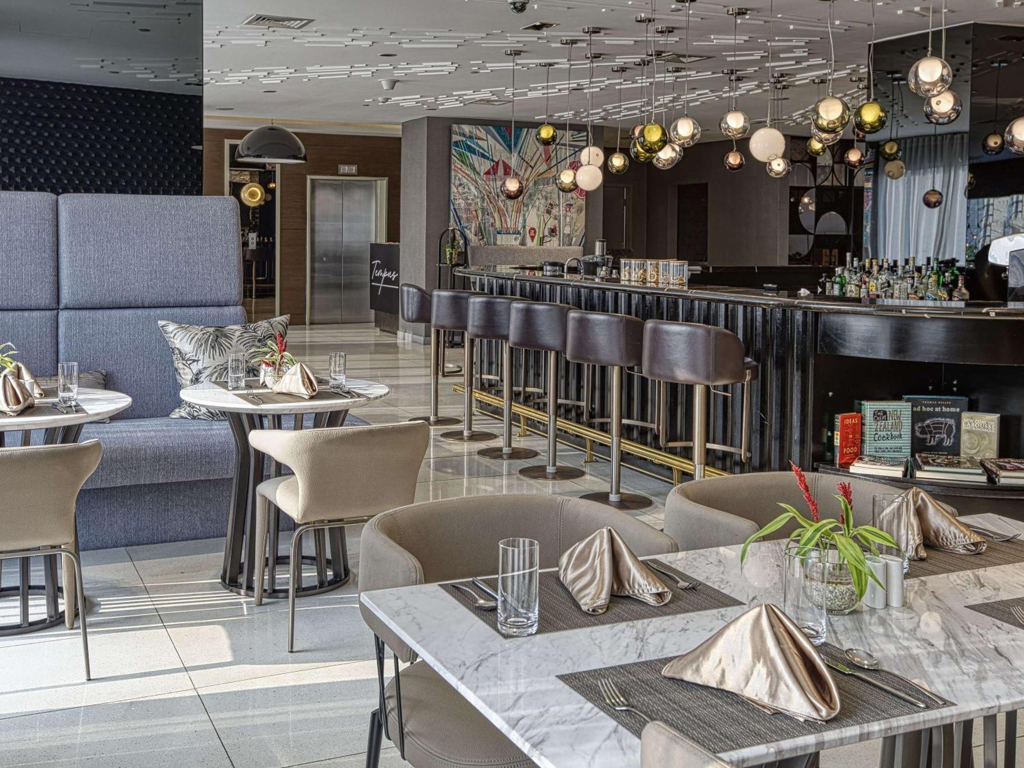 Novotel Suites Manila At Acqua Mandaluyong Zewnętrze zdjęcie