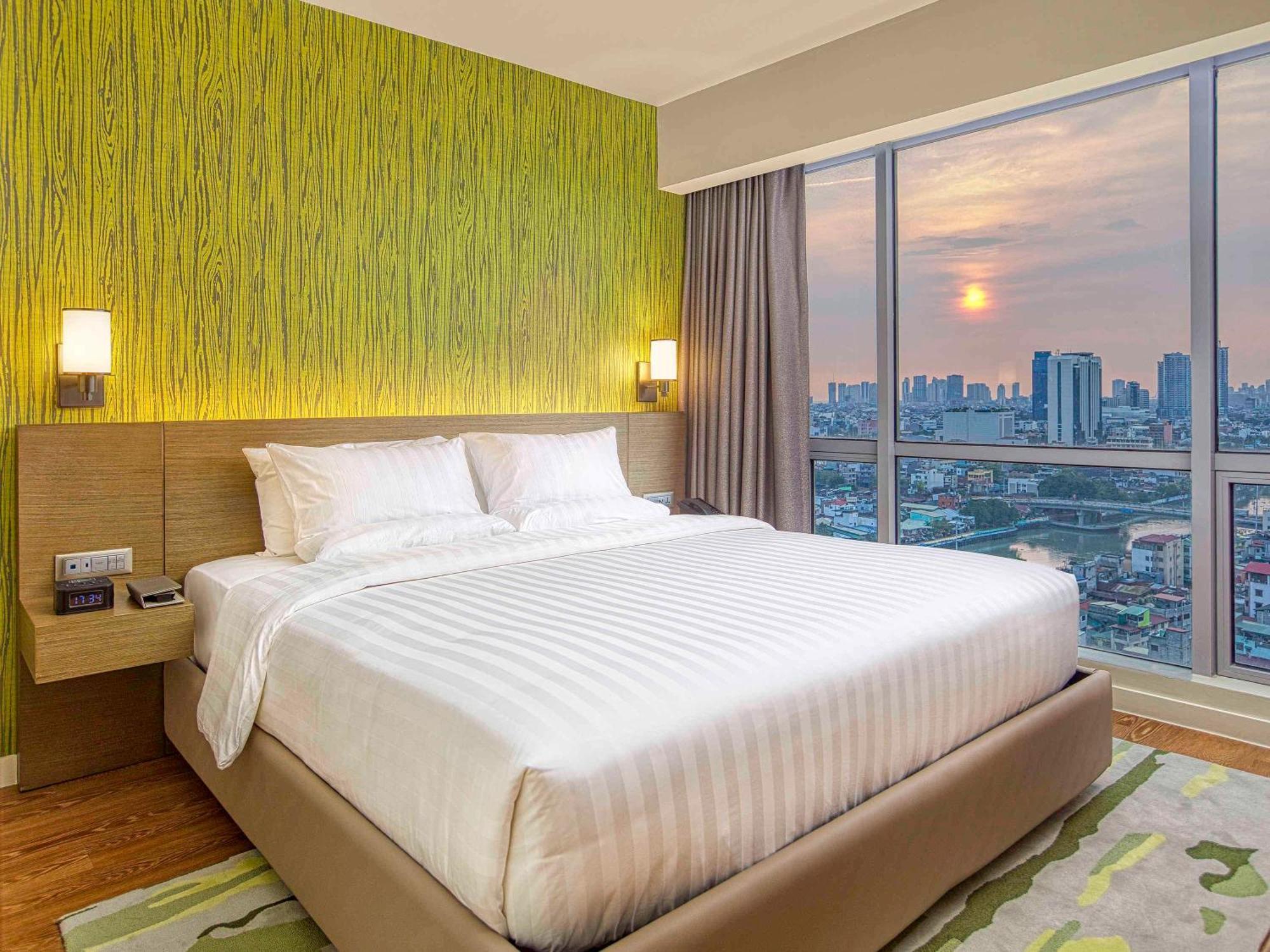 Novotel Suites Manila At Acqua Mandaluyong Zewnętrze zdjęcie