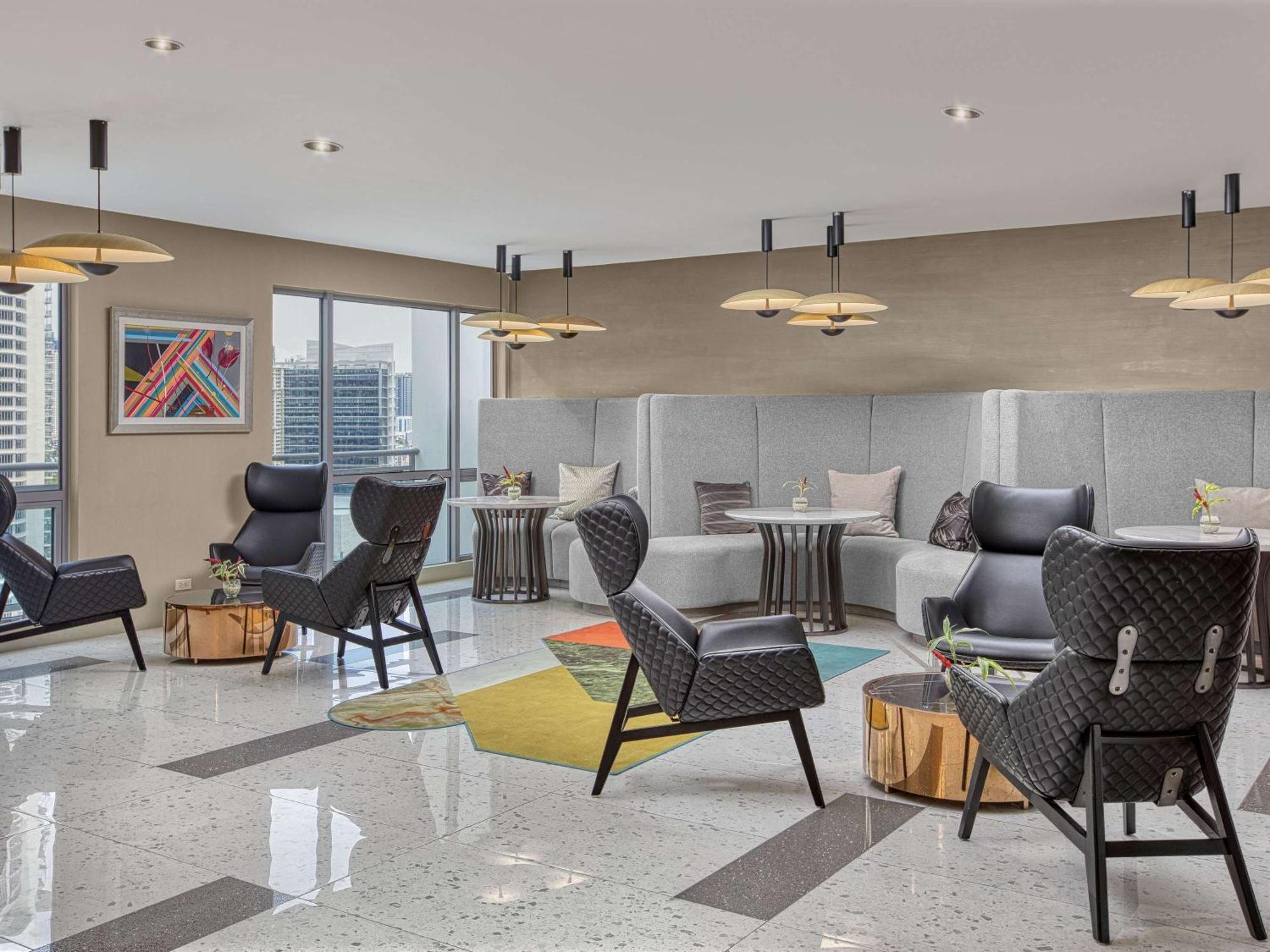 Novotel Suites Manila At Acqua Mandaluyong Zewnętrze zdjęcie