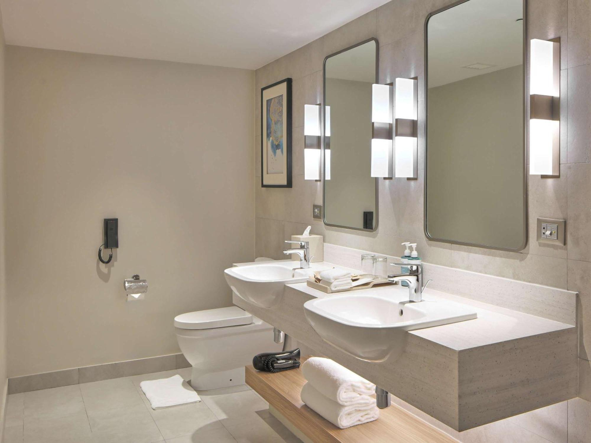 Novotel Suites Manila At Acqua Mandaluyong Zewnętrze zdjęcie