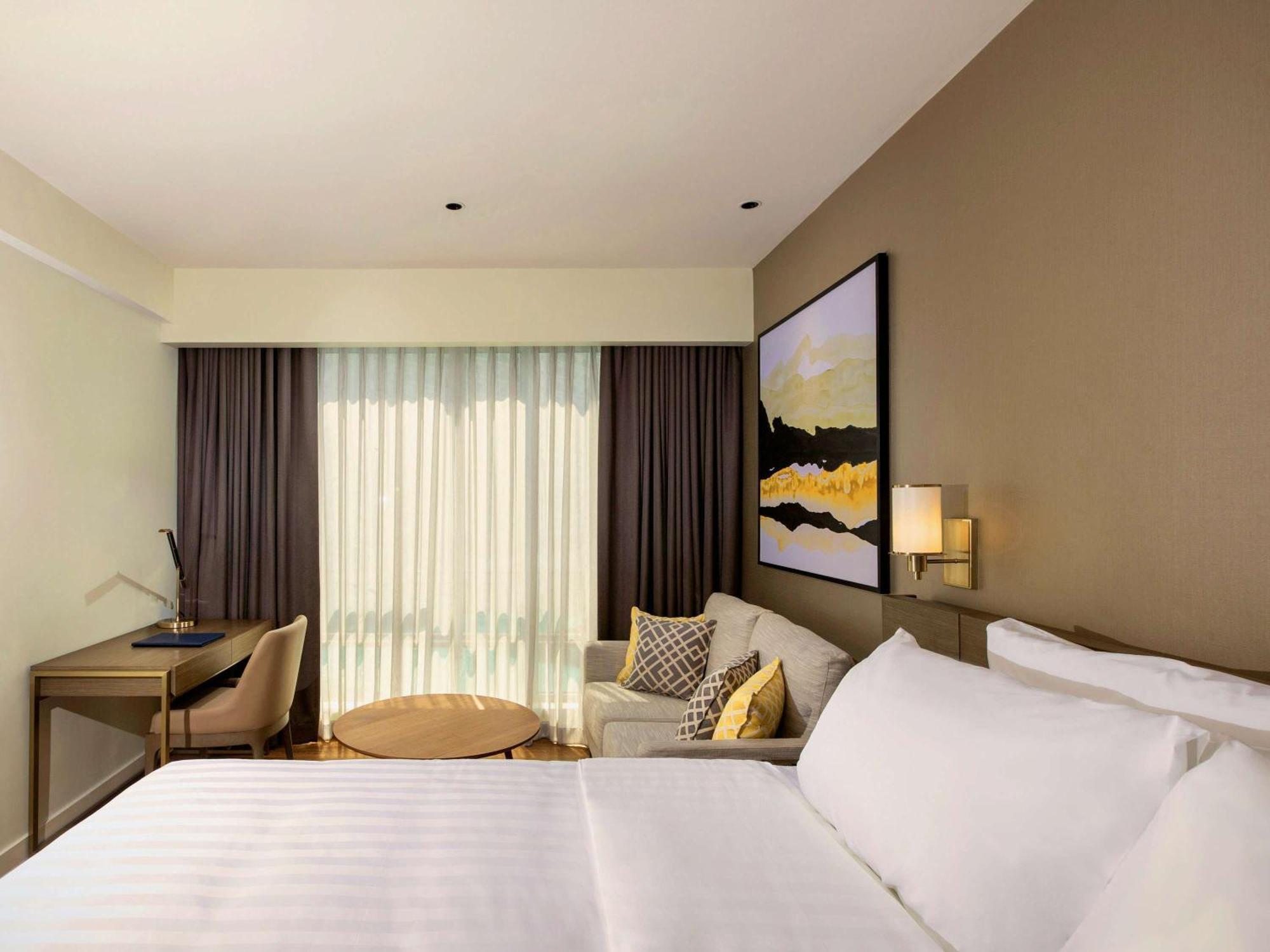 Novotel Suites Manila At Acqua Mandaluyong Zewnętrze zdjęcie