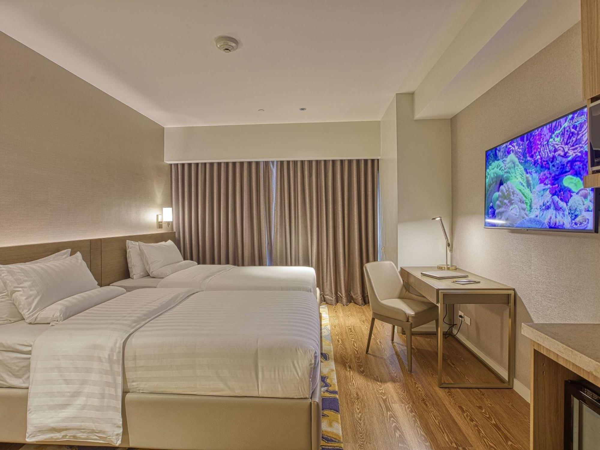 Novotel Suites Manila At Acqua Mandaluyong Zewnętrze zdjęcie