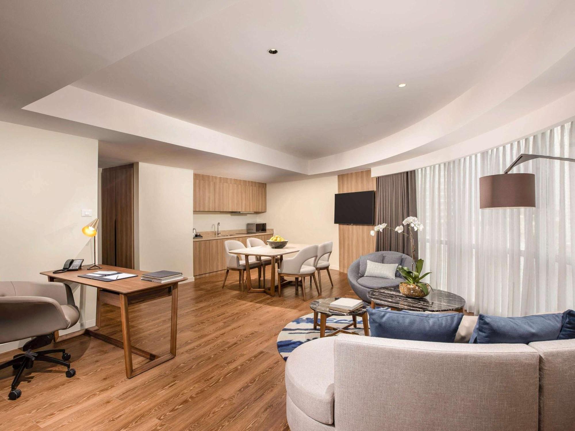Novotel Suites Manila At Acqua Mandaluyong Zewnętrze zdjęcie