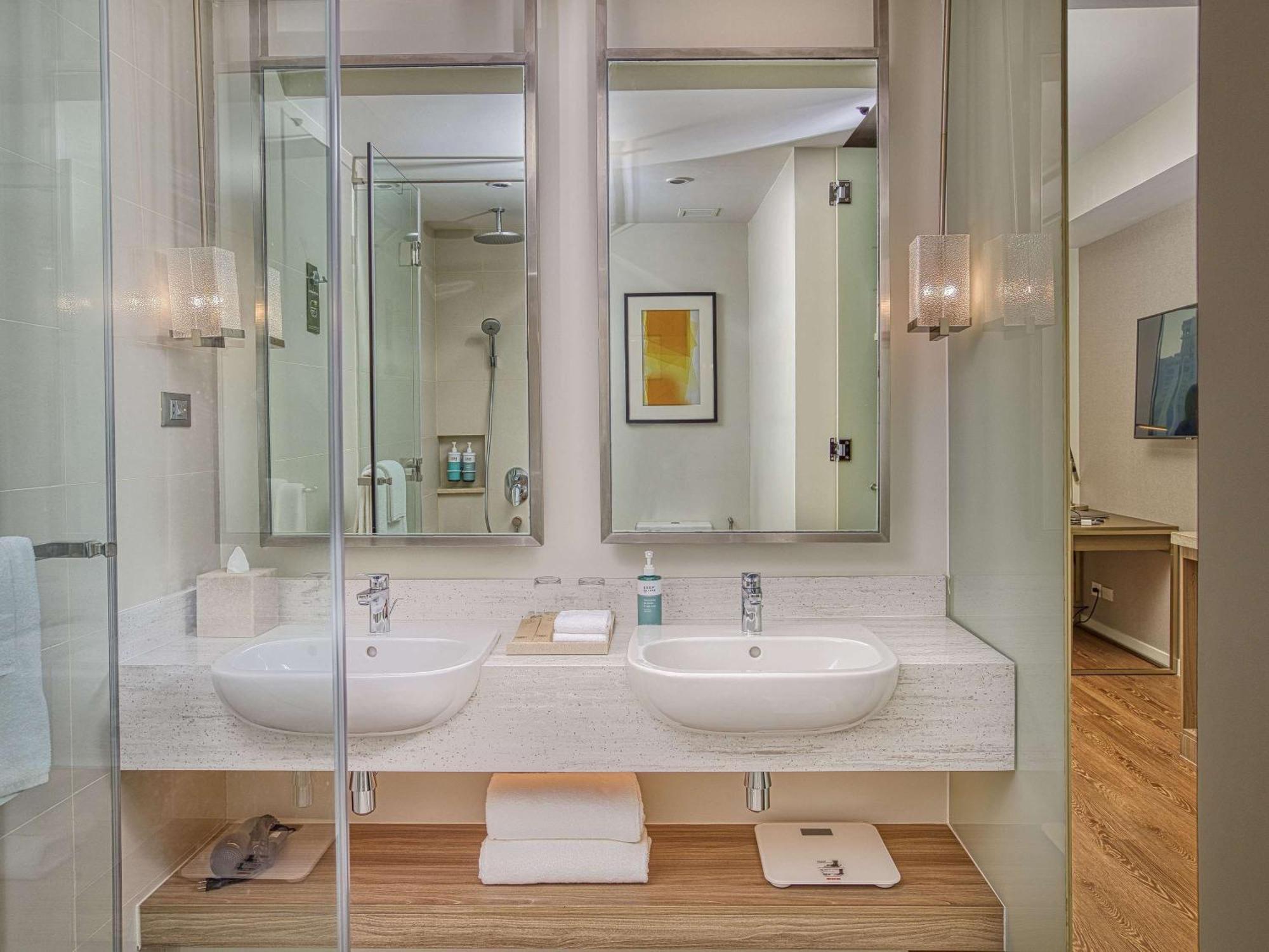 Novotel Suites Manila At Acqua Mandaluyong Zewnętrze zdjęcie